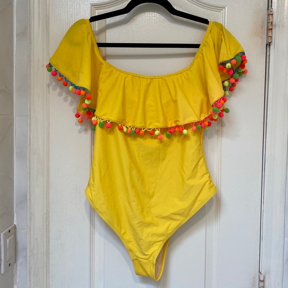 Misguided Bardot Pom Trim Swimsuit - Picture 7 of 7